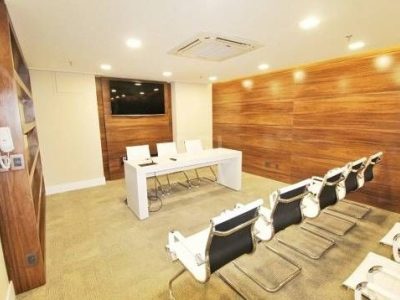 Sala para alugar com 45m² no bairro Floresta em Porto Alegre - Foto 8