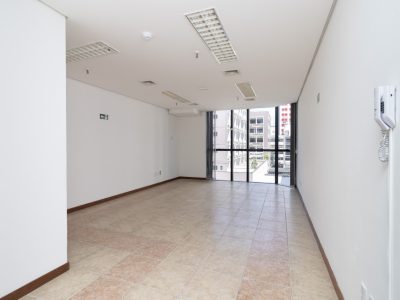 Sala para alugar com 54m² no bairro Auxiliadora em Porto Alegre - Foto 3