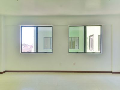 Sala para alugar com 357m² no bairro Passo d'Areia em Porto Alegre - Foto 2