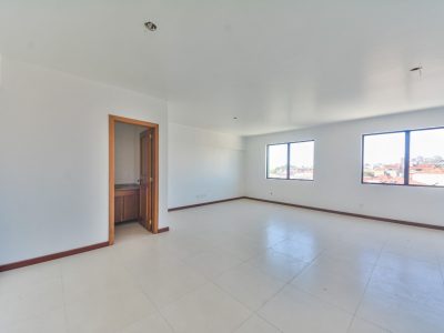 Sala para alugar com 357m² no bairro Passo d'Areia em Porto Alegre - Foto 13