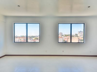 Sala para alugar com 357m² no bairro Passo d'Areia em Porto Alegre - Foto 27