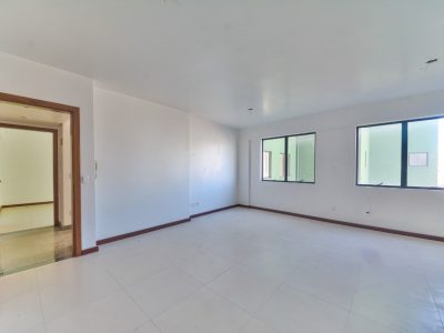 Sala para alugar com 357m² no bairro Passo d'Areia em Porto Alegre - Foto 47