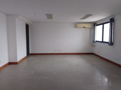 Sala para alugar com 98m² no bairro Três Figueiras em Porto Alegre - Foto 6