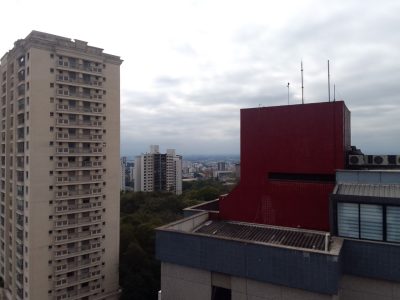 Sala para alugar com 98m² no bairro Três Figueiras em Porto Alegre - Foto 10