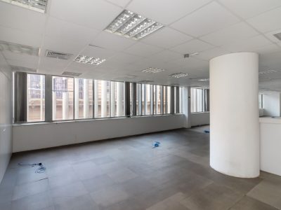 Sala para alugar com 790m² no bairro Centro em Porto Alegre - Foto 4