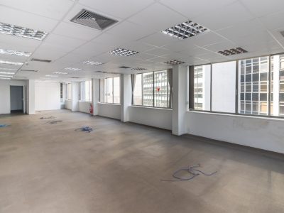 Sala para alugar com 790m² no bairro Centro em Porto Alegre - Foto 7