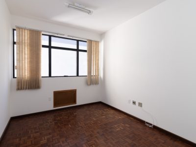 Sala para alugar com 23m² no bairro Passo d'Areia em Porto Alegre - Foto 2