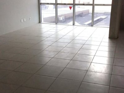 Sala para alugar com 40m² no bairro Santa Maria Goretti em Porto Alegre - Foto 3