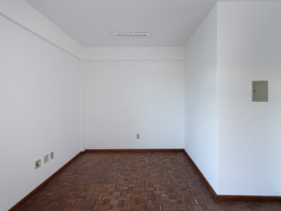 Sala para alugar com 26m² no bairro Passo d'Areia em Porto Alegre - Foto 4