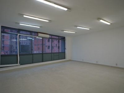 Sala para alugar com 157m² no bairro Centro Histórico em Porto Alegre - Foto 16