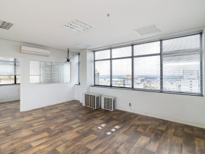 Sala para alugar com 140m² no bairro Independência em Porto Alegre - Foto 9