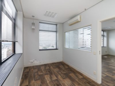 Sala para alugar com 140m² no bairro Independência em Porto Alegre - Foto 10