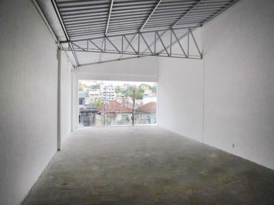 Loja para alugar com 277m² no bairro Medianeira em Porto Alegre - Foto 2