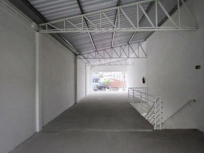 Loja para alugar com 277m² no bairro Medianeira em Porto Alegre - Foto 5