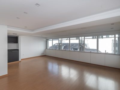 Sala para alugar com 46m² no bairro Independência em Porto Alegre - Foto 2