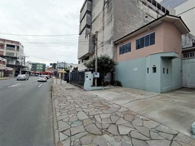 Prédio para alugar com 315m², 5 vagas no bairro Passo d'Areia em Porto Alegre - Foto 2