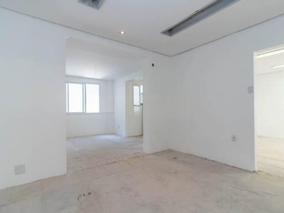 Casa Comercial para alugar com 570m², 1 quarto no bairro Floresta em Porto Alegre - Foto 8