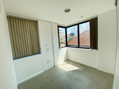 Sala para alugar com 53m² no bairro Auxiliadora em Porto Alegre - Foto 6