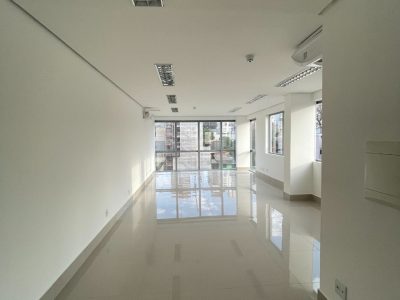 Sala para alugar com 90m² no bairro Auxiliadora em Porto Alegre - Foto 6