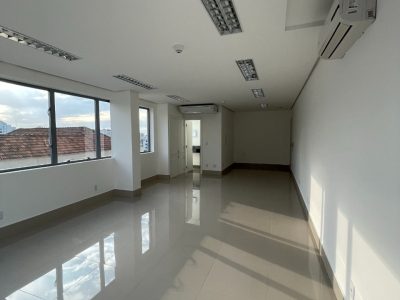 Sala para alugar com 90m² no bairro Auxiliadora em Porto Alegre - Foto 8