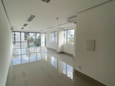 Sala para alugar com 90m² no bairro Auxiliadora em Porto Alegre - Foto 10