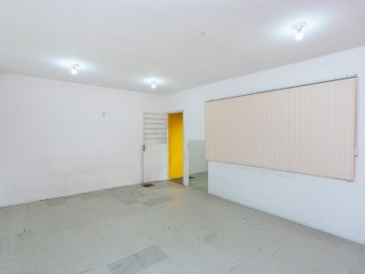 Casa Comercial para alugar com 695m², 1 quarto no bairro Passo d'Areia em Porto Alegre - Foto 8