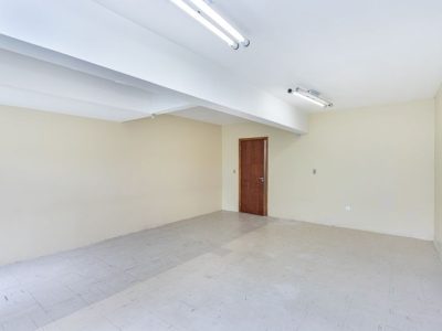 Casa Comercial para alugar com 695m², 1 quarto no bairro Passo d'Areia em Porto Alegre - Foto 13