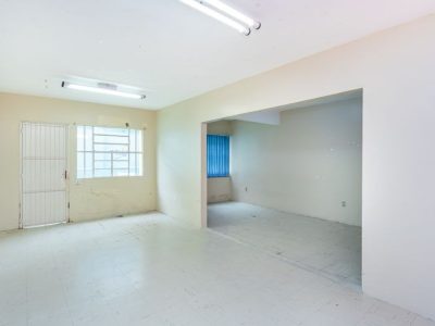 Casa Comercial para alugar com 695m², 1 quarto no bairro Passo d'Areia em Porto Alegre - Foto 19