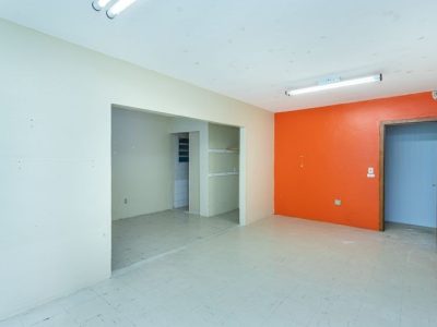 Casa Comercial para alugar com 695m², 1 quarto no bairro Passo d'Areia em Porto Alegre - Foto 21