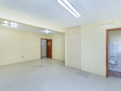 Casa Comercial para alugar com 695m², 1 quarto no bairro Passo d'Areia em Porto Alegre - Foto 34