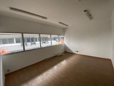 Sala para alugar com 27m² no bairro Higienópolis em Porto Alegre - Foto 8