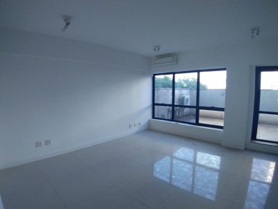 Sala para alugar com 69m² no bairro Independência em Porto Alegre - Foto 2