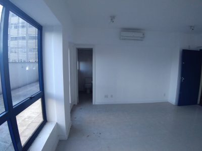 Sala para alugar com 69m² no bairro Independência em Porto Alegre - Foto 6