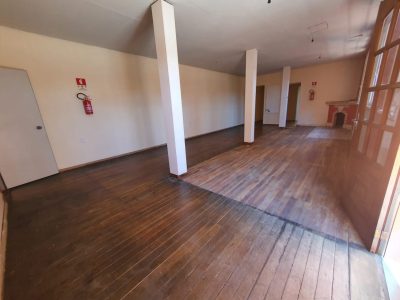 Casa Comercial para alugar com 200m², 2 quartos no bairro Independência em Porto Alegre - Foto 3