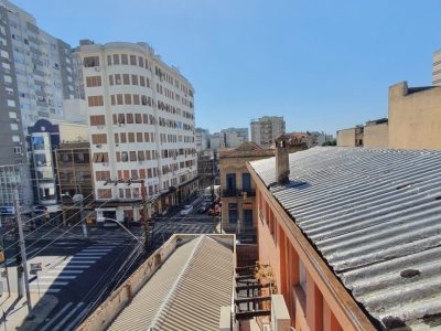 Casa Comercial para alugar com 200m², 2 quartos no bairro Independência em Porto Alegre - Foto 26