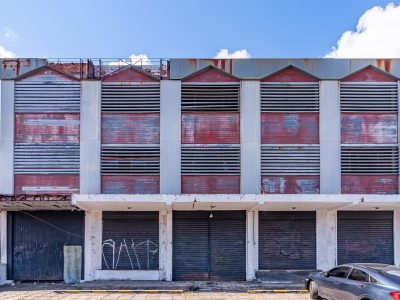 Prédio para alugar com 2.100m² no bairro Navegantes em Porto Alegre - Foto 2