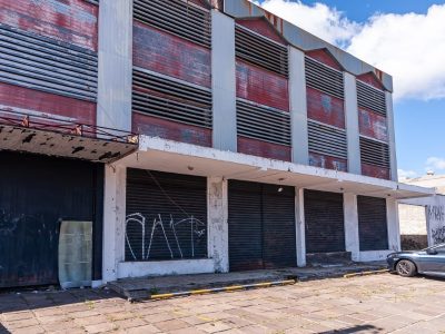 Prédio para alugar com 2.100m² no bairro Navegantes em Porto Alegre - Foto 3