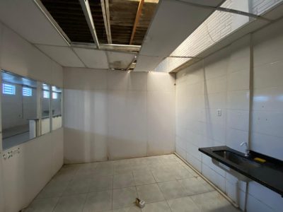 Pavilhão para alugar com 369m² no bairro Niterói em Canoas - Foto 12