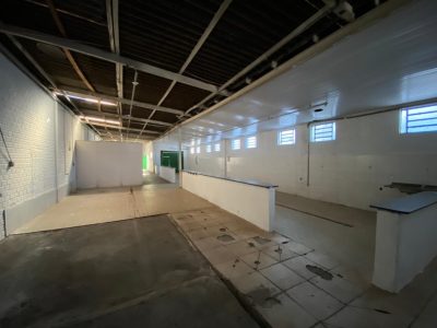 Pavilhão para alugar com 369m² no bairro Niterói em Canoas - Foto 18