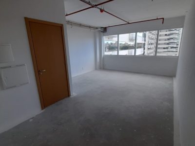 Sala para alugar com 36m² no bairro Santana em Porto Alegre - Foto 15