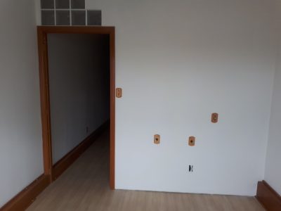 Sala para alugar com 32m² no bairro Passo d'Areia em Porto Alegre - Foto 2