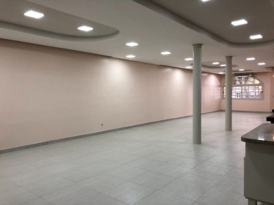 Casa Comercial para alugar com 230m², 1 quarto no bairro Mont Serrat em Porto Alegre - Foto 2