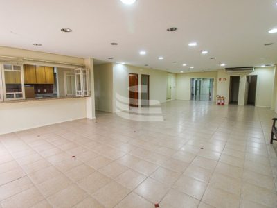 Sala para alugar com 210m² no bairro Navegantes em Porto Alegre - Foto 5