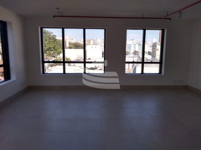 Sala para alugar com 55m² no bairro Floresta em Porto Alegre - Foto 18