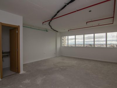 Sala para alugar com 43m² no bairro Moinhos de Vento em Porto Alegre - Foto 2