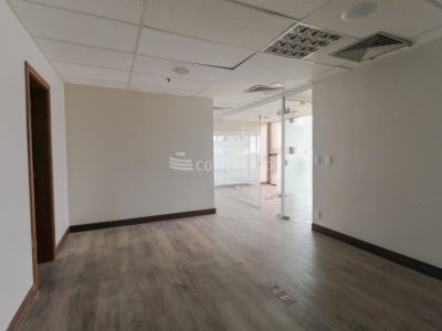 Sala para alugar com 145m² no bairro Centro Histórico em Porto Alegre - Foto 6