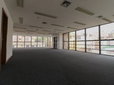 Sala para alugar com 145m² no bairro Centro Histórico em Porto Alegre - Foto 6