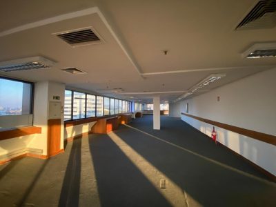 Sala para alugar com 380m² no bairro Auxiliadora em Porto Alegre - Foto 2