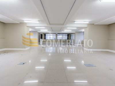 Sala para alugar com 598m² no bairro Centro Histórico em Porto Alegre - Foto 4