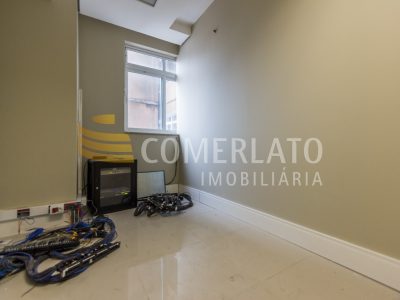 Sala para alugar com 598m² no bairro Centro Histórico em Porto Alegre - Foto 7